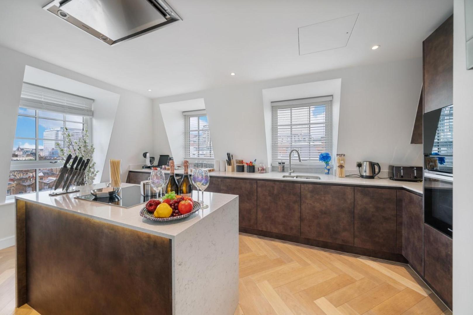 Elegant 3-Bedroom Penthouse In Marble Arch 70 Londen Buitenkant foto