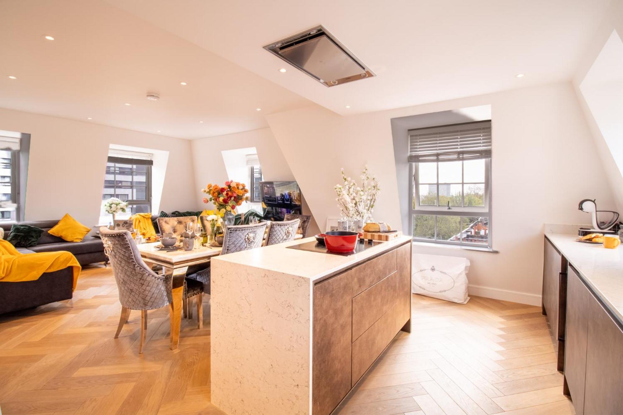 Elegant 3-Bedroom Penthouse In Marble Arch 70 Londen Buitenkant foto